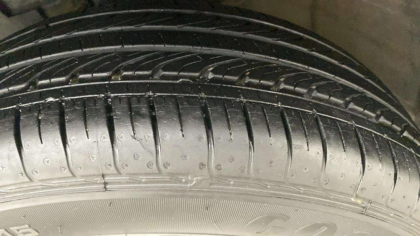 2022 Hyundai VENUE S Plus 1.2 Petrol MT, Petrol, Manual, 45,442 km, Left Front Tyre Tread