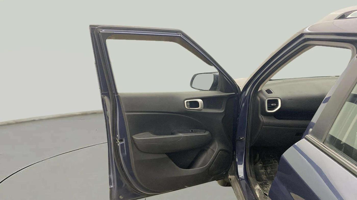2022 Hyundai VENUE S Plus 1.2 Petrol MT, Petrol, Manual, 45,442 km, LHS Front Door