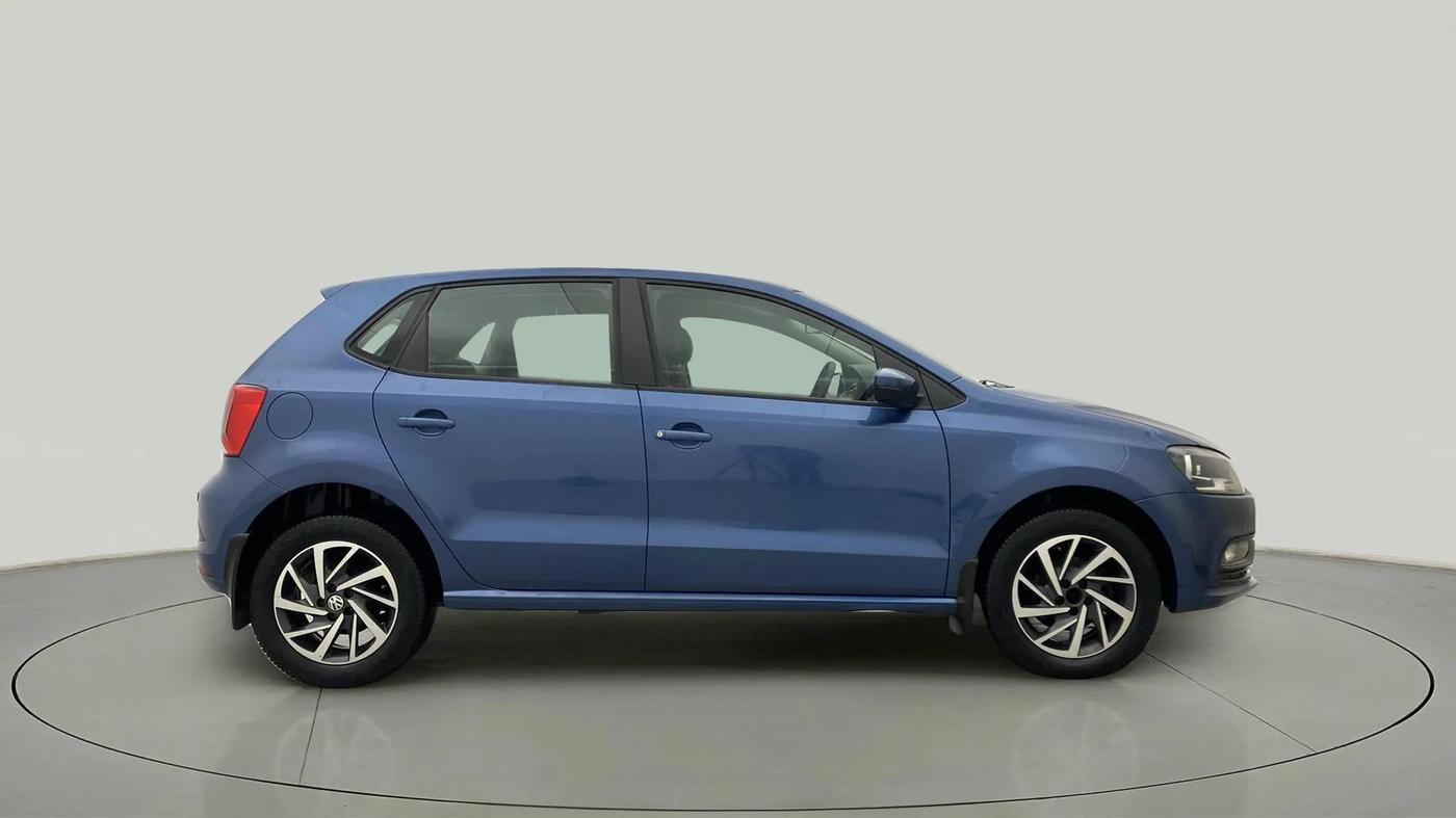 2017 Volkswagen Polo COMFORTLINE 1.2L, Petrol, Manual, 94,000 km, Right Side View