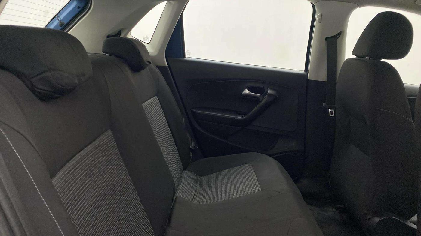2017 Volkswagen Polo COMFORTLINE 1.2L, Petrol, Manual, 94,000 km, Right Side Rear Door Cabin