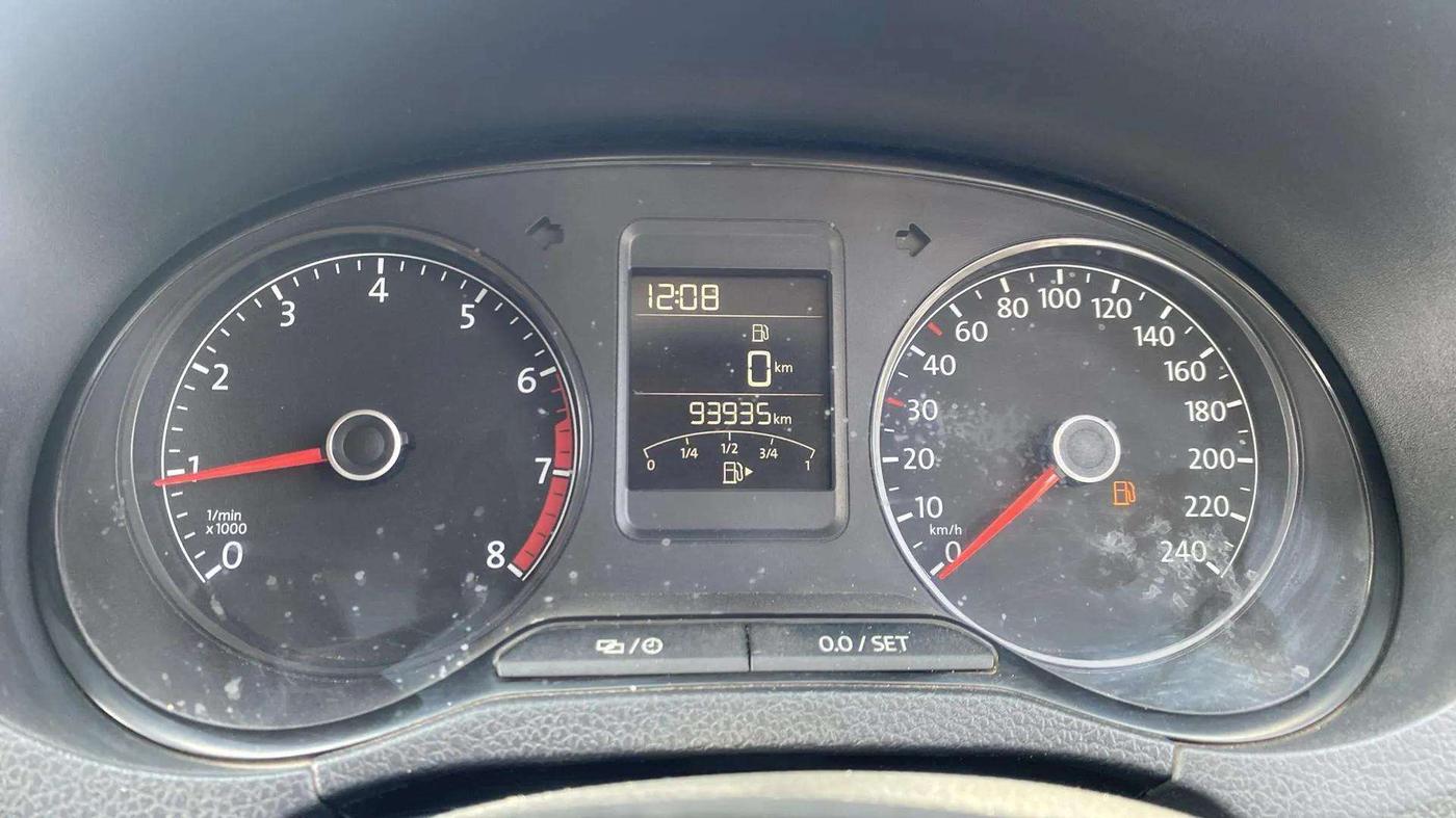 2017 Volkswagen Polo COMFORTLINE 1.2L, Petrol, Manual, 94,000 km, Odometer Image
