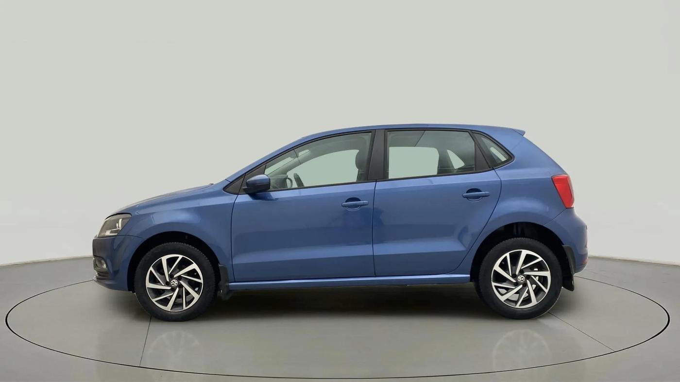 2017 Volkswagen Polo COMFORTLINE 1.2L, Petrol, Manual, 94,000 km, Left Side