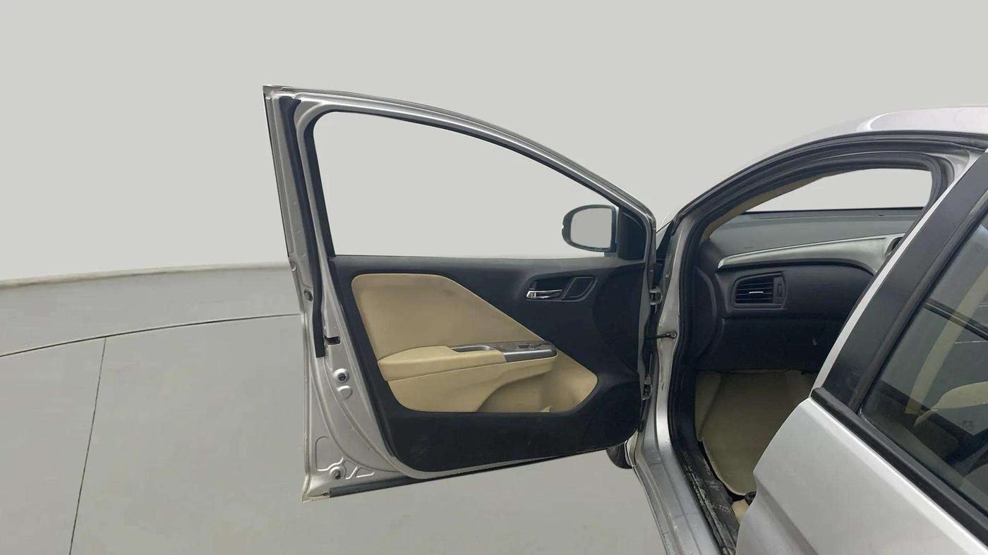 2016 Honda City 1.5L I-VTEC V MT, CNG, Manual, 65,424 km, LHS Front Door