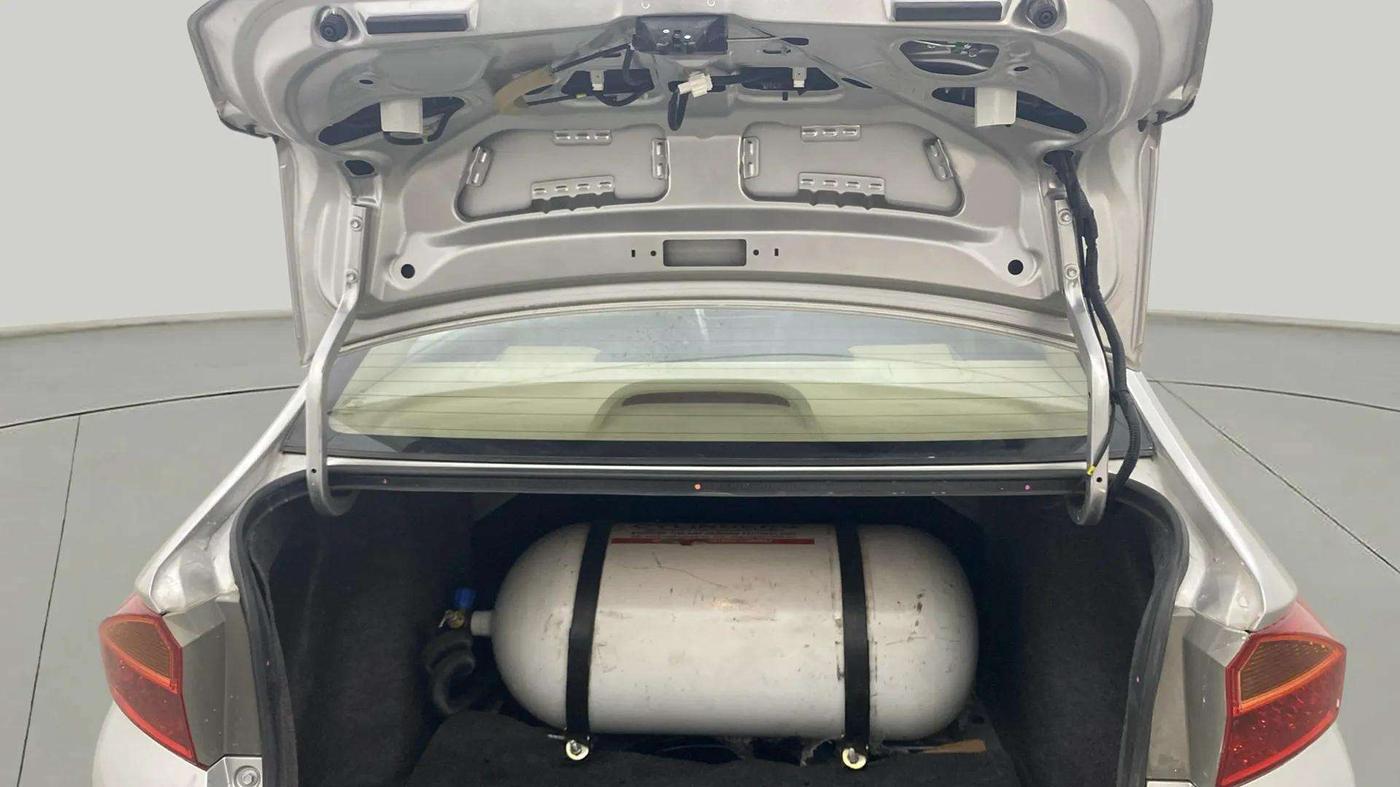 2016 Honda City 1.5L I-VTEC V MT, CNG, Manual, 65,424 km, Boot Door Open