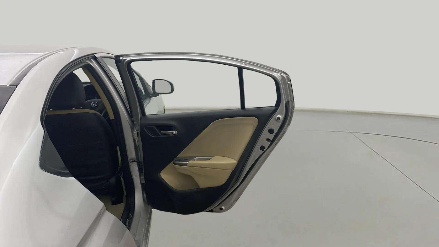 2016 Honda City 1.5L I-VTEC V MT, CNG, Manual, 65,424 km, RHS Rear Door