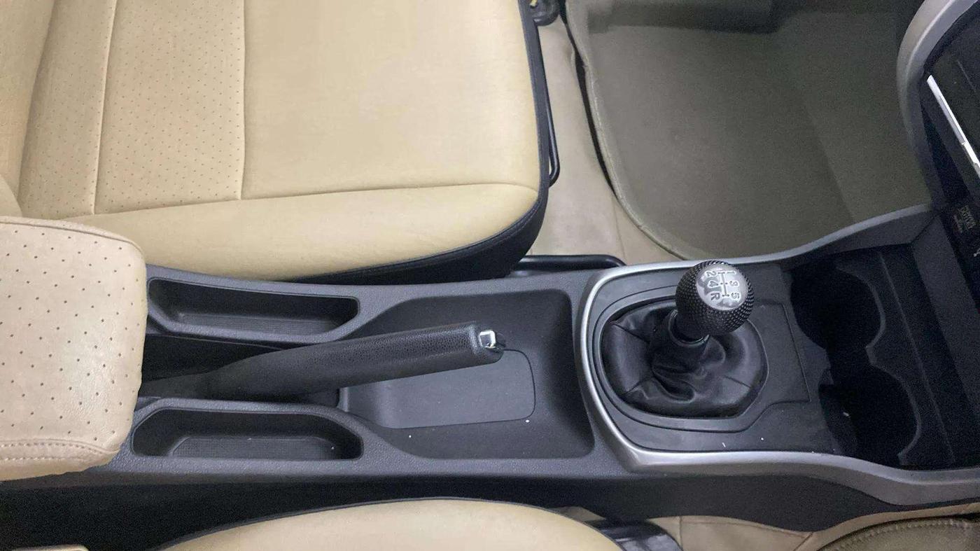 2016 Honda City 1.5L I-VTEC V MT, CNG, Manual, 65,424 km, Gear Lever