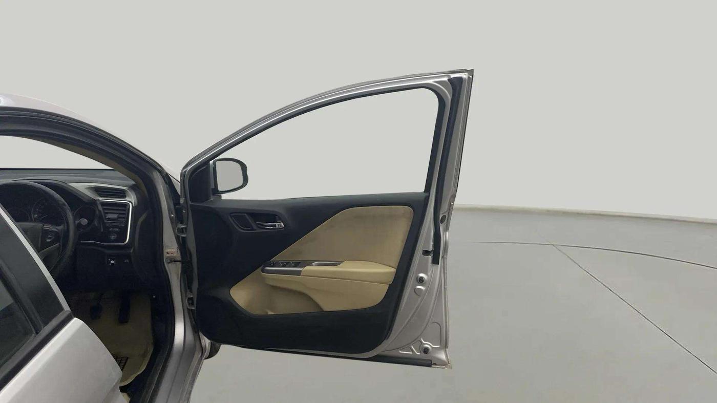 2016 Honda City 1.5L I-VTEC V MT, CNG, Manual, 65,424 km, RHS Front Door