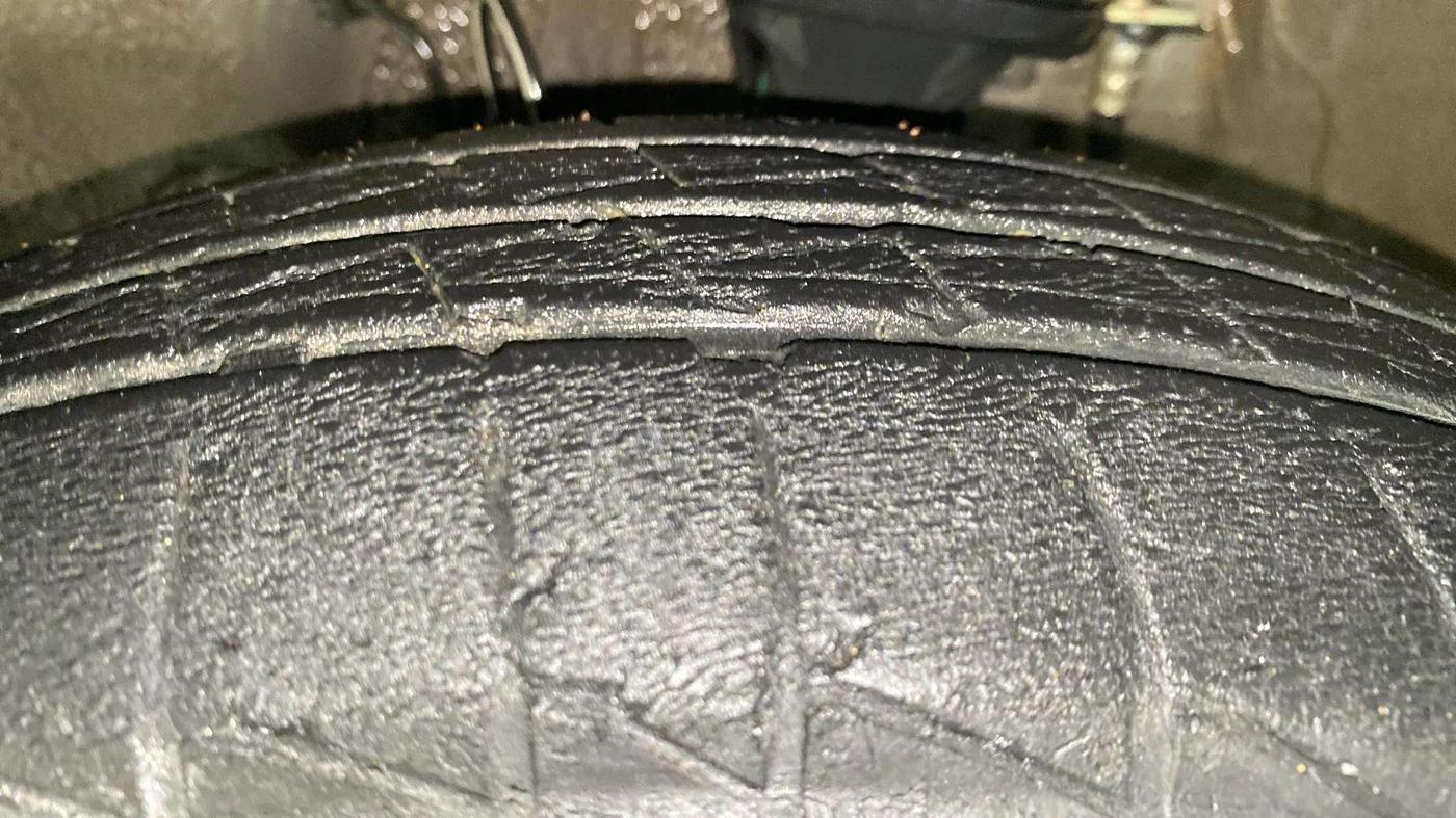 2021 Maruti Alto VXI PLUS, Petrol, Manual, 18,159 km, Left Front Tyre Tread
