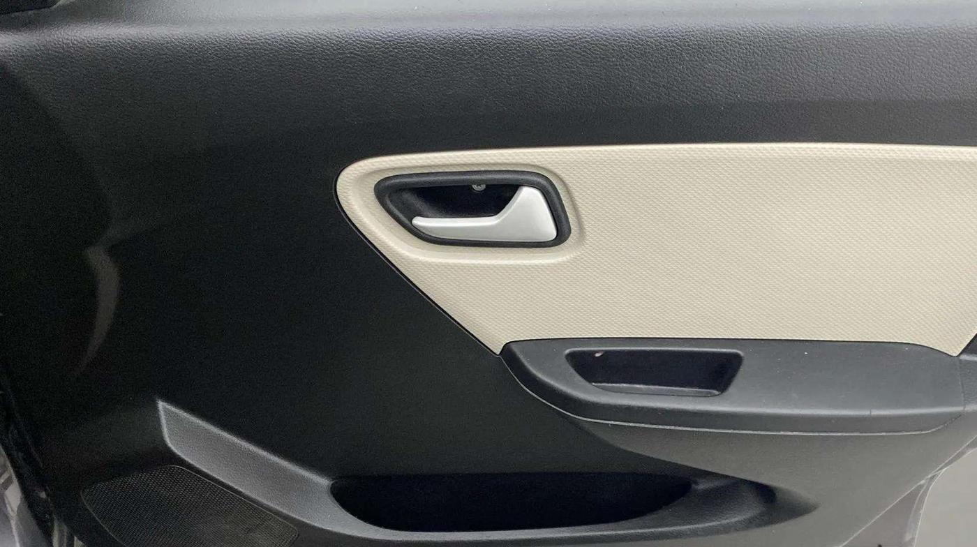 2021 Maruti Alto VXI PLUS, Petrol, Manual, 18,159 km, Driver Side Door Panels Control