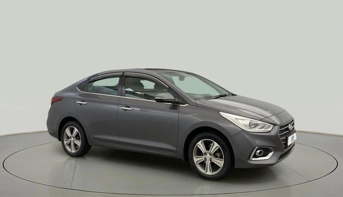 2017 Hyundai Verna 1.6 VTVT SX (O) AT, Petrol, Automatic, 37,334 km, Right Front Diagonal