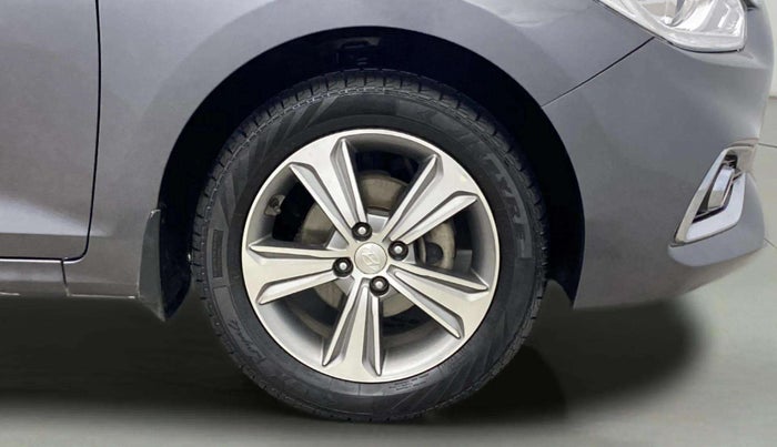 2017 Hyundai Verna 1.6 VTVT SX (O) AT, Petrol, Automatic, 37,334 km, Right Front Wheel