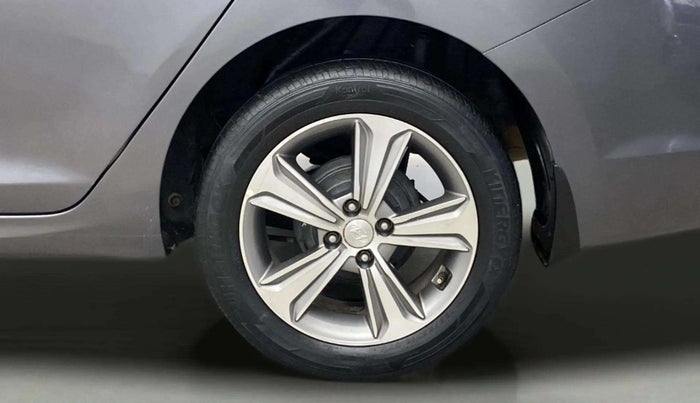2017 Hyundai Verna 1.6 VTVT SX (O) AT, Petrol, Automatic, 37,334 km, Left Rear Wheel