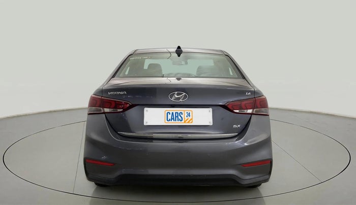 2017 Hyundai Verna 1.6 VTVT SX (O) AT, Petrol, Automatic, 37,334 km, Back/Rear