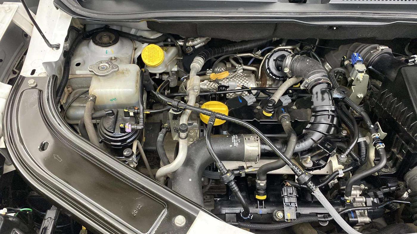 2022 Renault Kiger RXZ TURBO CVT, Petrol, Automatic, 29,532 km, Engine View - Right