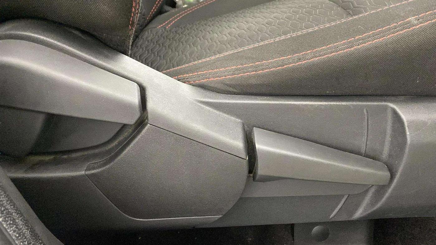 2022 Renault Kiger RXZ TURBO CVT, Petrol, Automatic, 29,532 km, Driver Side Adjustment Panel