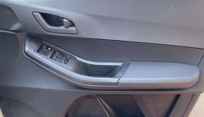 2022 Tata TIAGO NRG XZ MT, Petrol, Manual, 38,592 km, Driver Side Door Panels Control