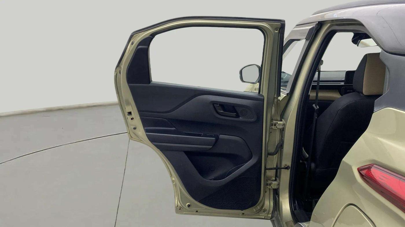 2022 Tata PUNCH CREATIVE 1.2 AMT KAZIRANGA EDITION , Petrol, Automatic, 66,530 km, LHS Rear Door