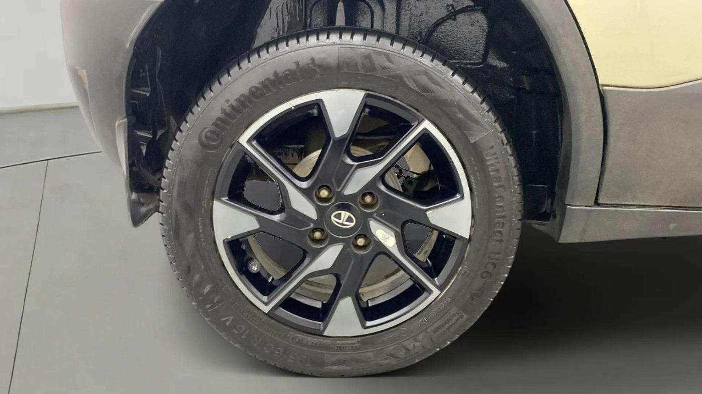 2022 Tata PUNCH CREATIVE 1.2 AMT KAZIRANGA EDITION , Petrol, Automatic, 66,530 km, Right Rear Wheel