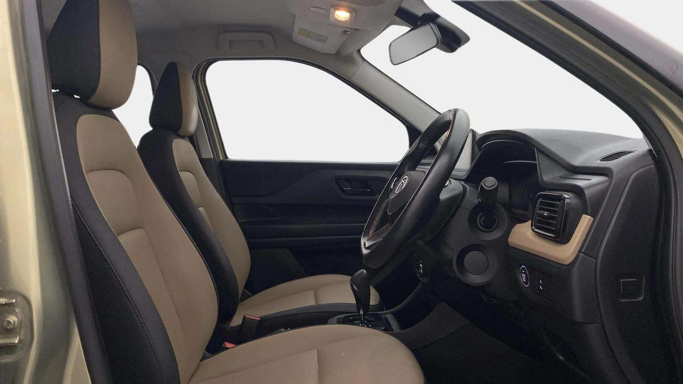 2022 Tata PUNCH CREATIVE 1.2 AMT KAZIRANGA EDITION , Petrol, Automatic, 66,530 km, Right Side Front Door Cabin