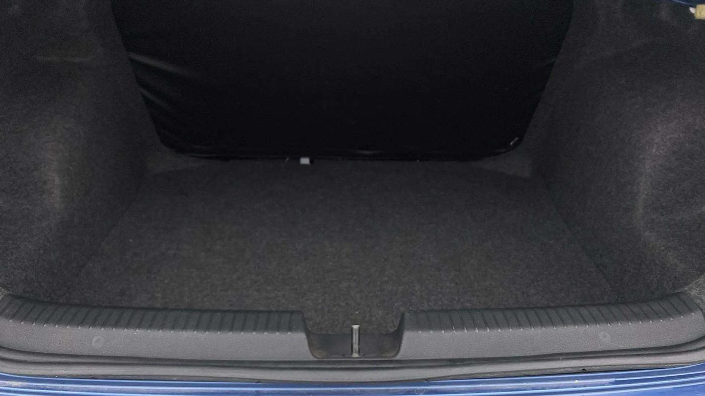 2017 Volkswagen Ameo TRENDLINE 1.5L, Diesel, Manual, 48,196 km, Boot Inside