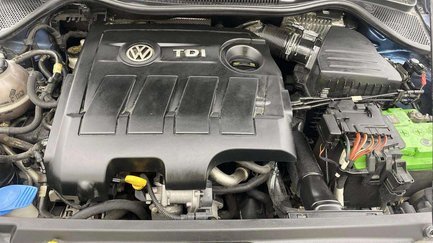 2017 Volkswagen Ameo TRENDLINE 1.5L, Diesel, Manual, 48,196 km, Engine View