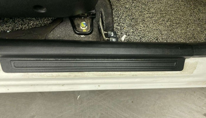 2021 Maruti Alto VXI, Petrol, Manual, 43,877 km, Right running board - Minor scratches