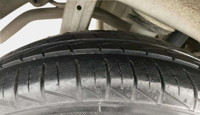 2021 Maruti Alto VXI, Petrol, Manual, 43,877 km, Right Rear Tyre Tread