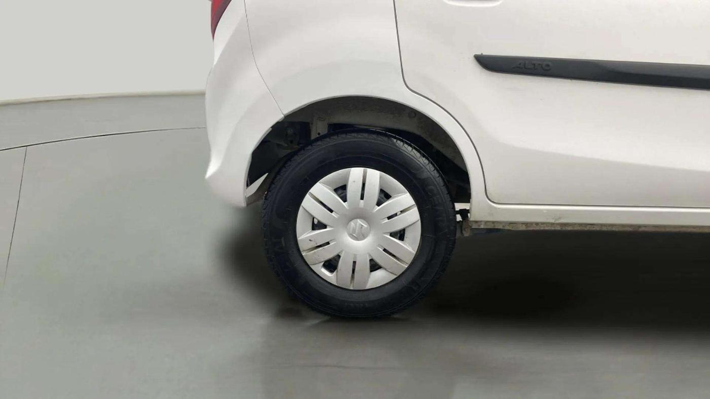 2021 Maruti Alto VXI, Petrol, Manual, 43,910 km, Right Rear Wheel