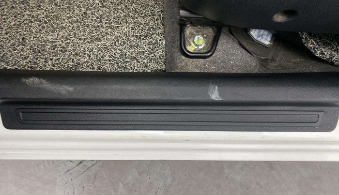 2021 Maruti Alto VXI, Petrol, Manual, 43,877 km, Left running board - Minor scratches