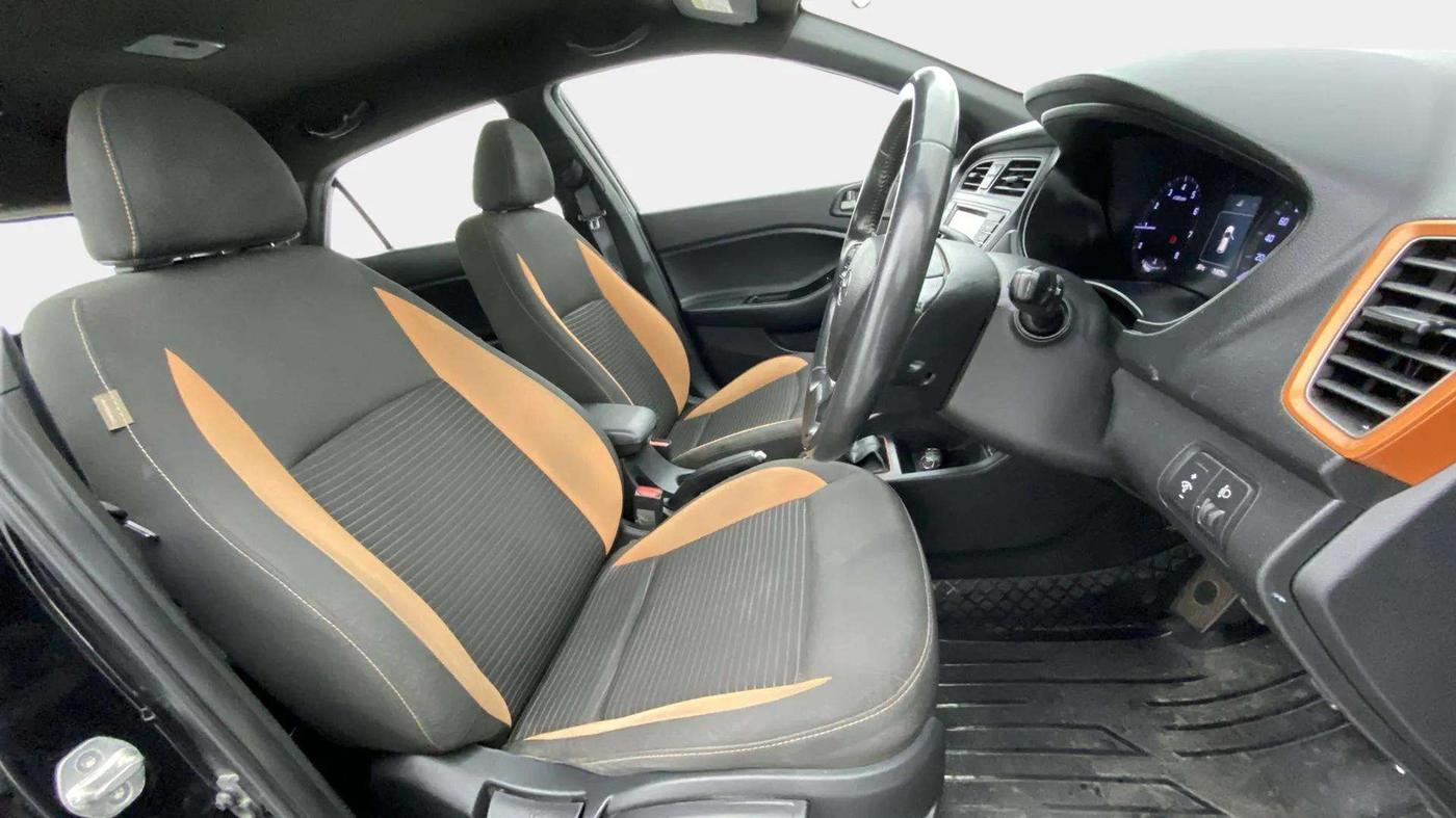 2017 Hyundai i20 Active 1.2 SX, Petrol, Manual, 71,748 km, Right Side Front Door Cabin