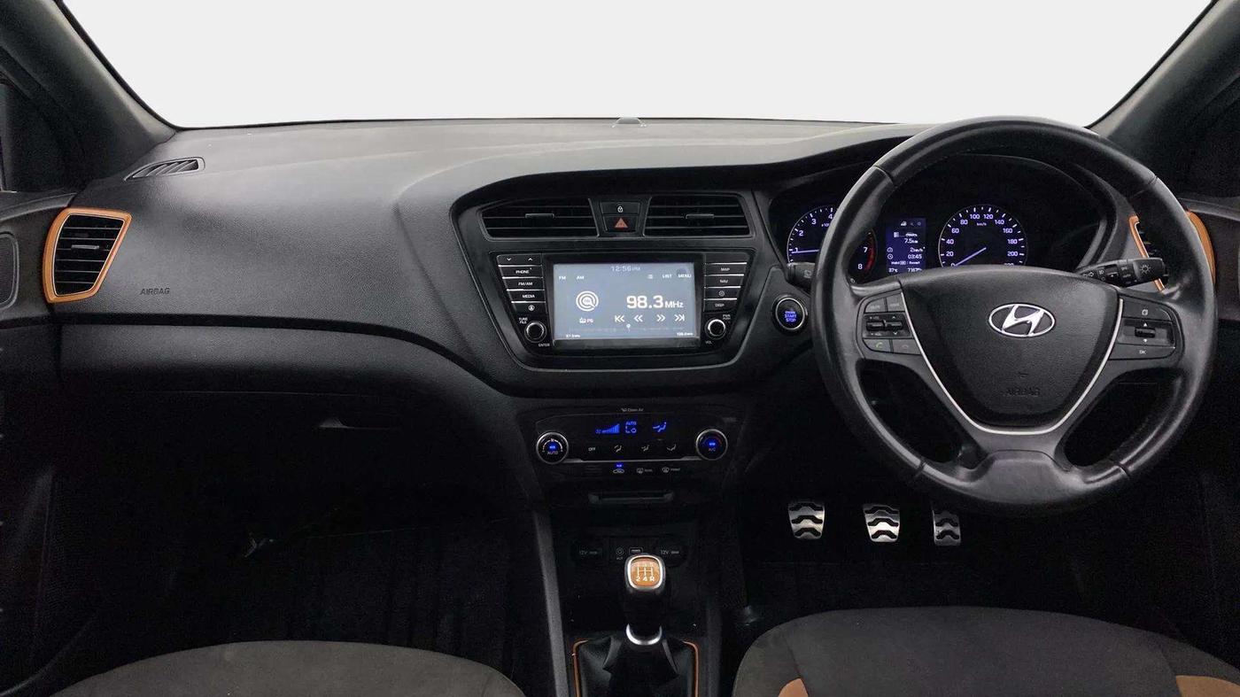2017 Hyundai i20 Active 1.2 SX, Petrol, Manual, 71,748 km, Dashboard