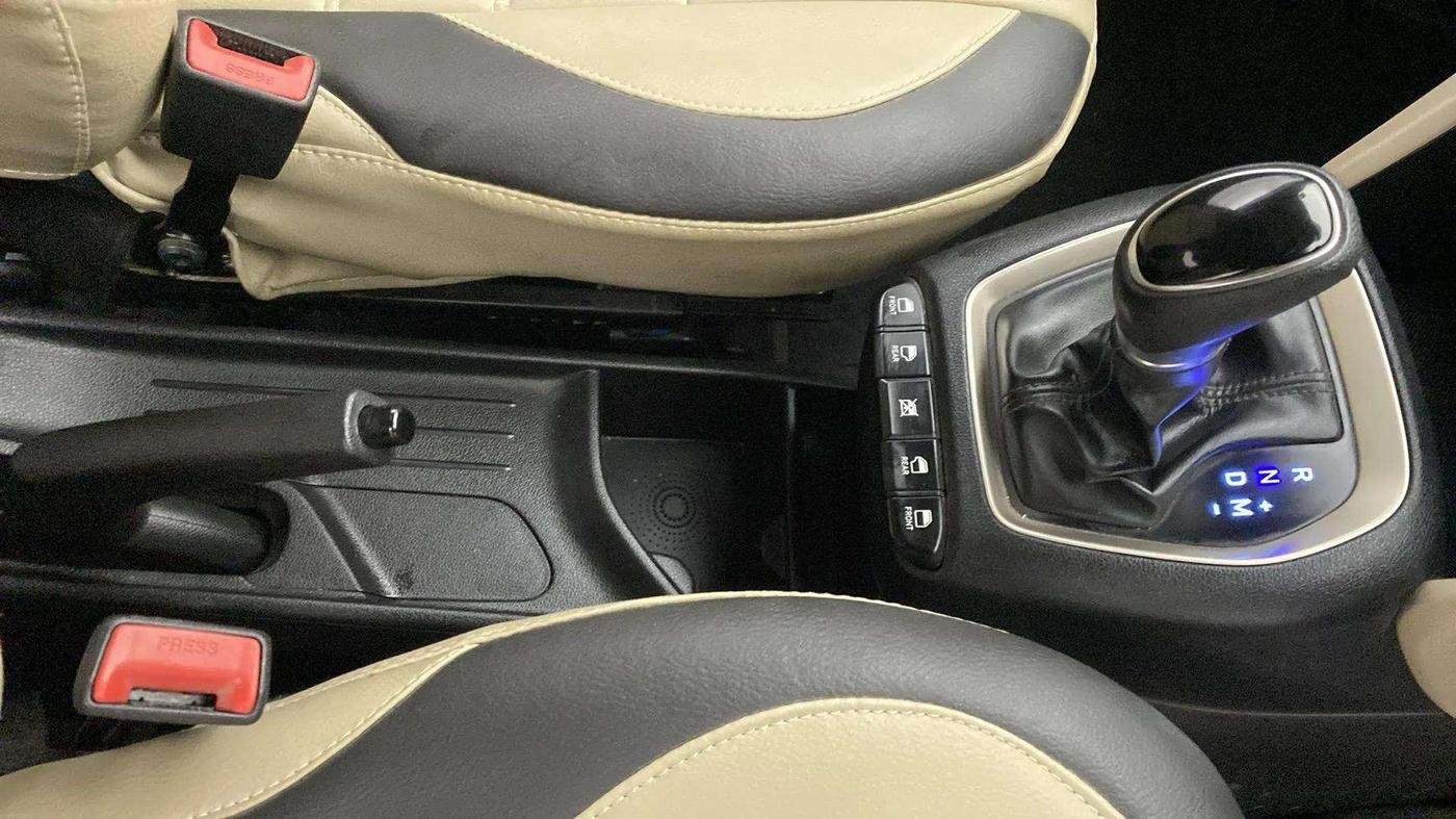 2019 Hyundai NEW SANTRO SPORTZ AMT, Petrol, Automatic, 20,983 km, Gear Lever
