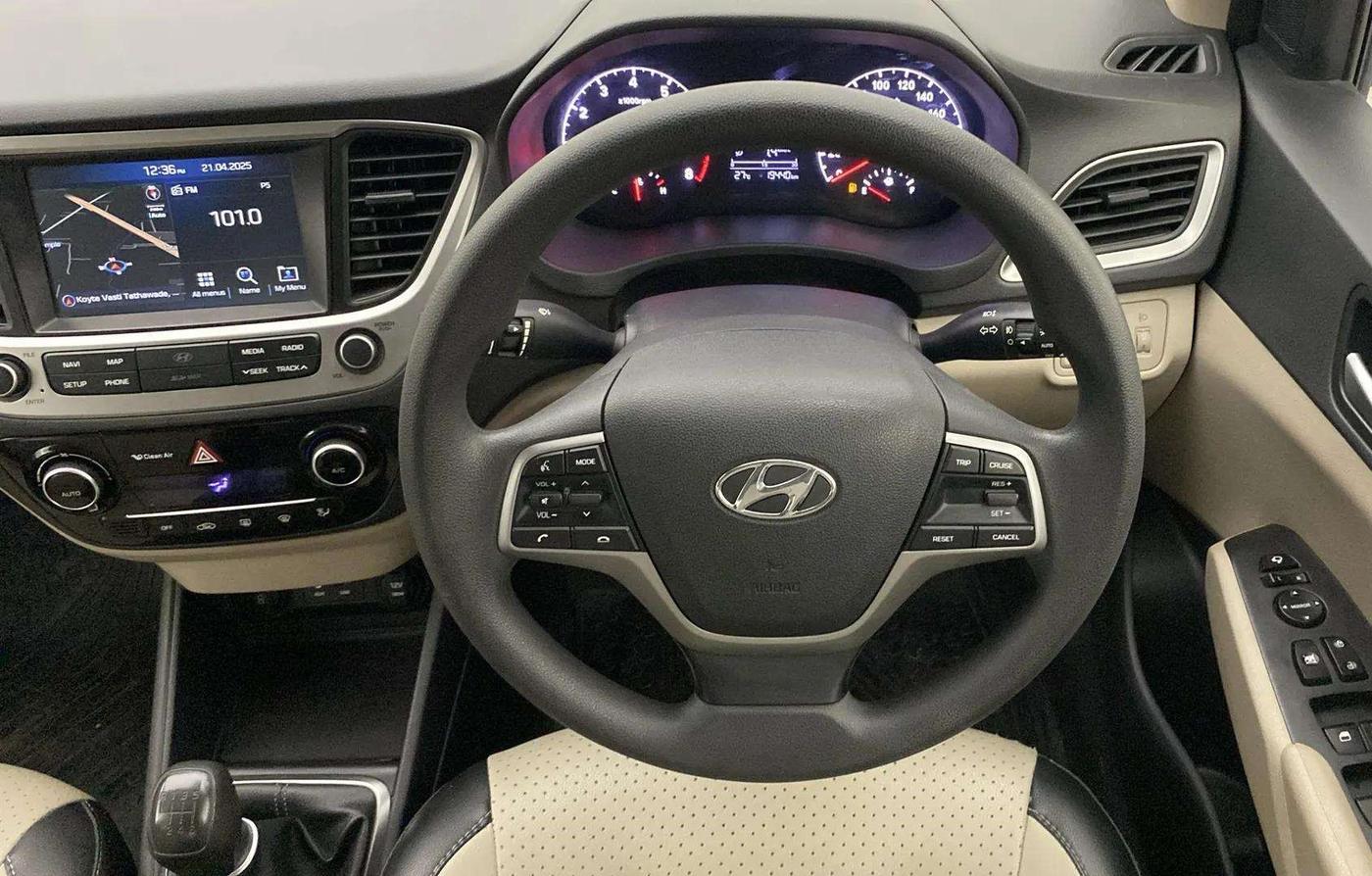 2018 Hyundai Verna 1.6 VTVT SX, Petrol, Manual, 19,421 km, Steering Wheel Close Up
