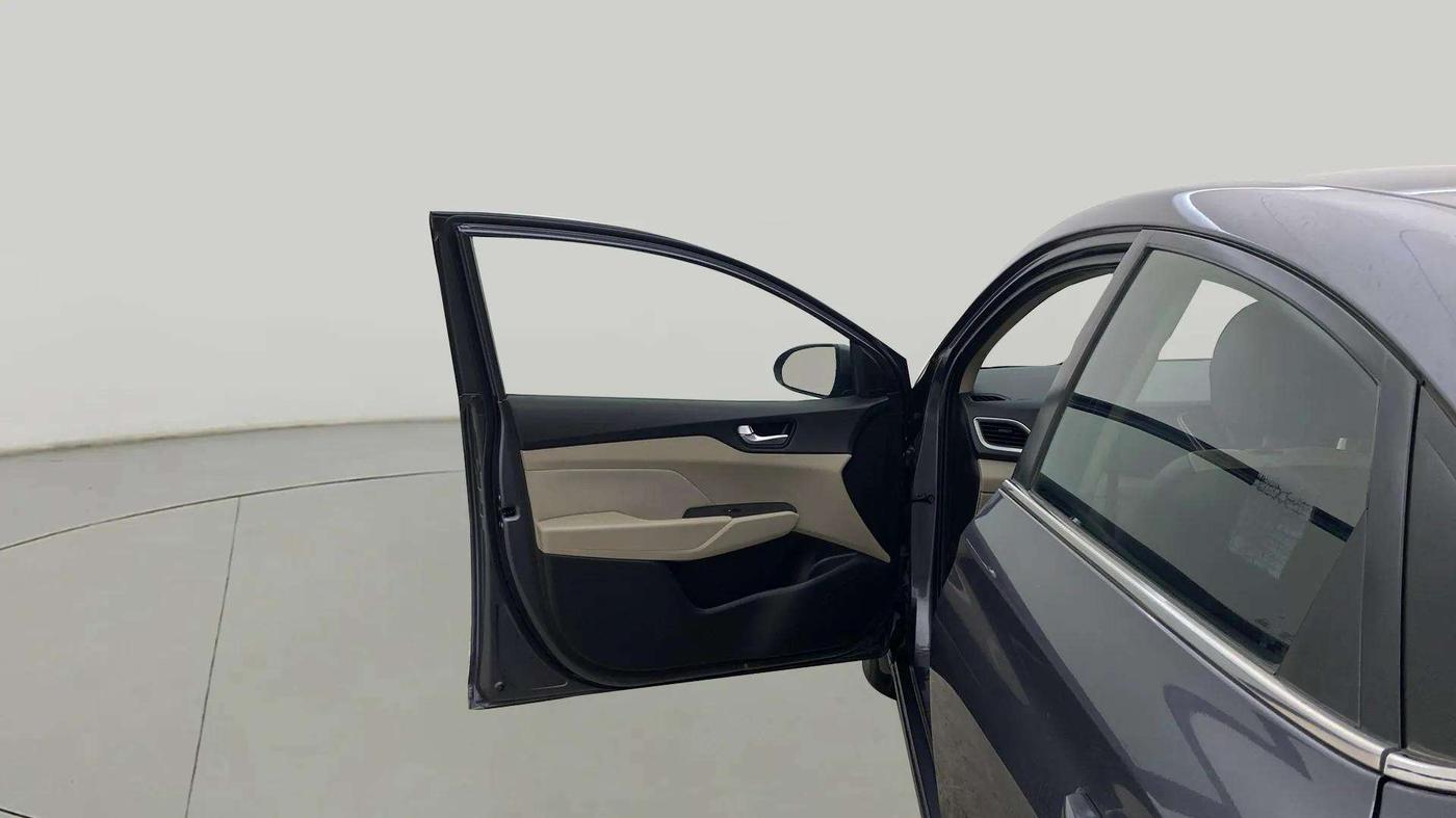 2018 Hyundai Verna 1.6 VTVT SX, Petrol, Manual, 19,421 km, LHS Front Door