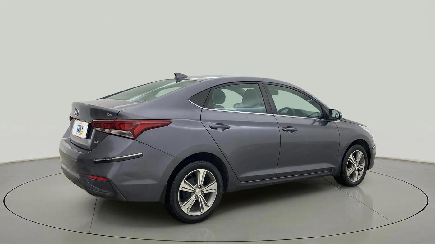 2018 Hyundai Verna 1.6 VTVT SX, Petrol, Manual, 19,421 km, Right Back Diagonal