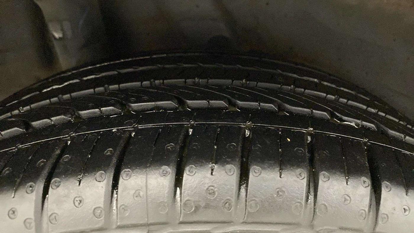 2018 Hyundai Verna 1.6 VTVT SX, Petrol, Manual, 19,421 km, Right Rear Tyre Tread