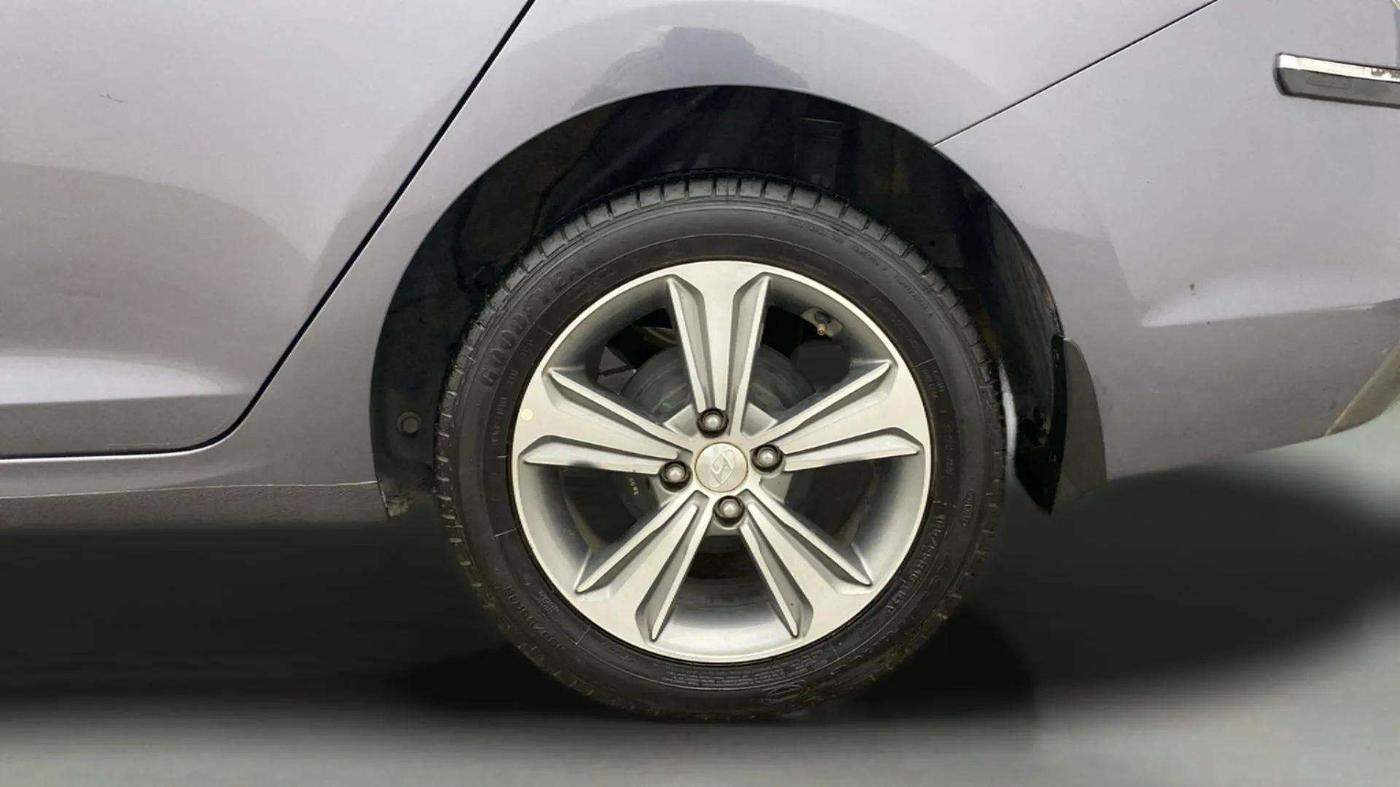 2018 Hyundai Verna 1.6 VTVT SX, Petrol, Manual, 19,421 km, Left Rear Wheel
