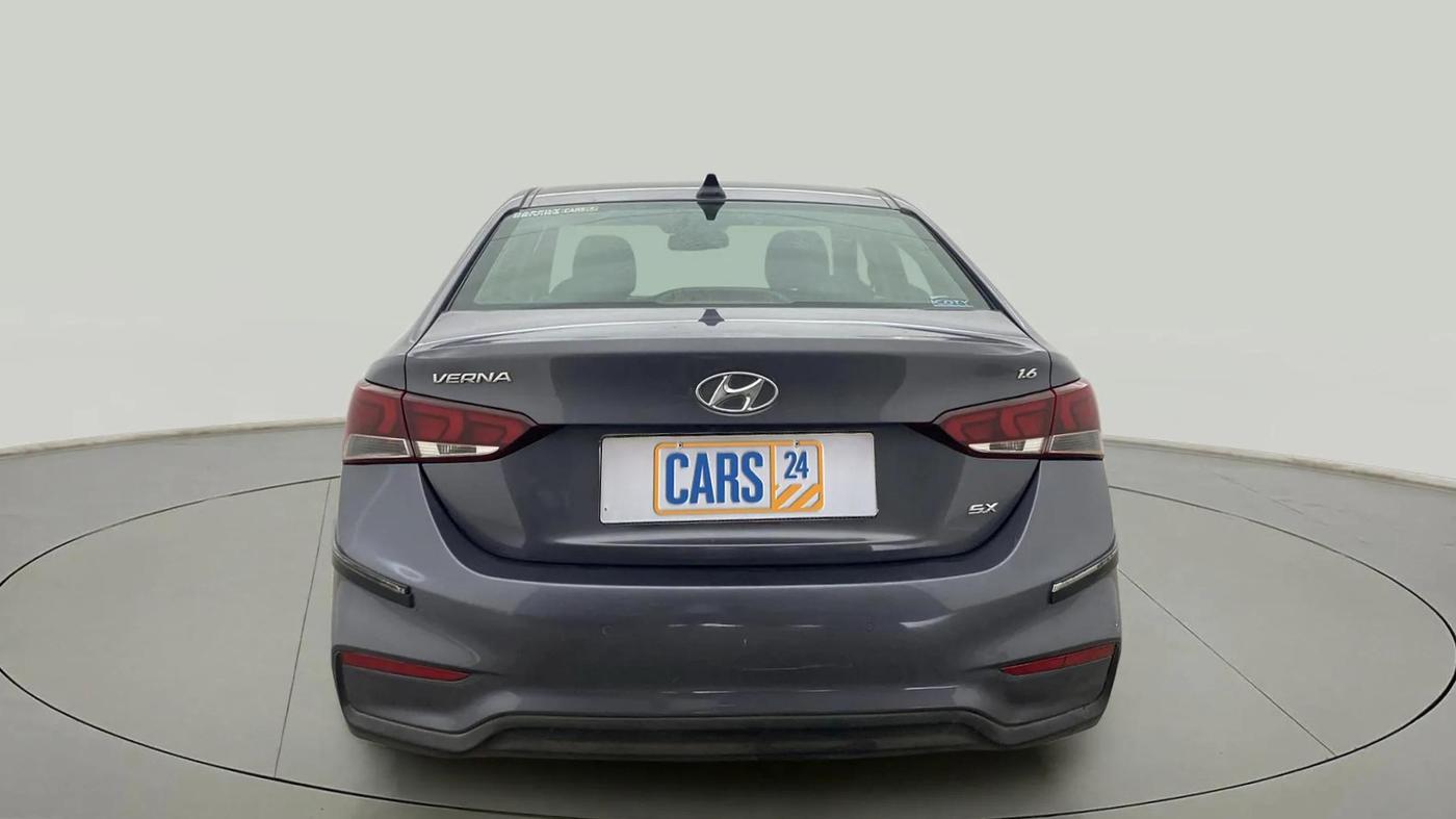 2018 Hyundai Verna 1.6 VTVT SX, Petrol, Manual, 19,421 km, Back/Rear