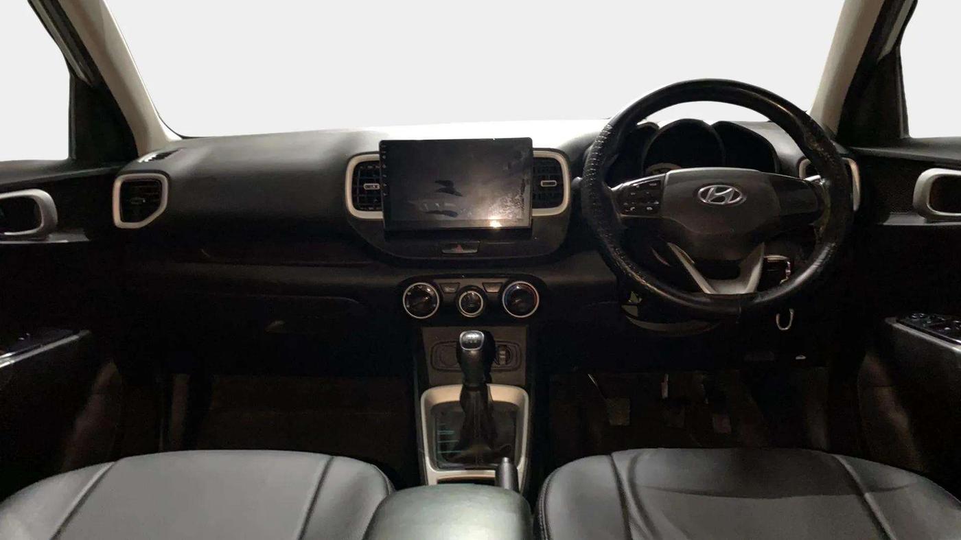 2020 Hyundai VENUE S 1.2, Petrol, Manual, 65,681 km, Dashboard