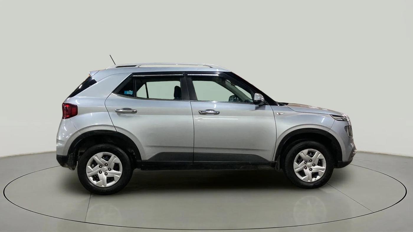 2020 Hyundai VENUE S 1.2, Petrol, Manual, 65,681 km, Right Side View