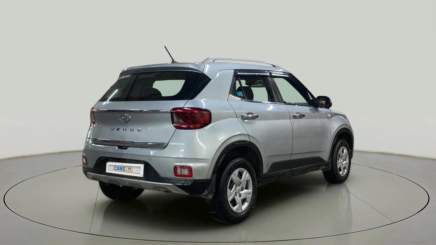 2020 Hyundai VENUE S 1.2, Petrol, Manual, 65,681 km, Right Back Diagonal