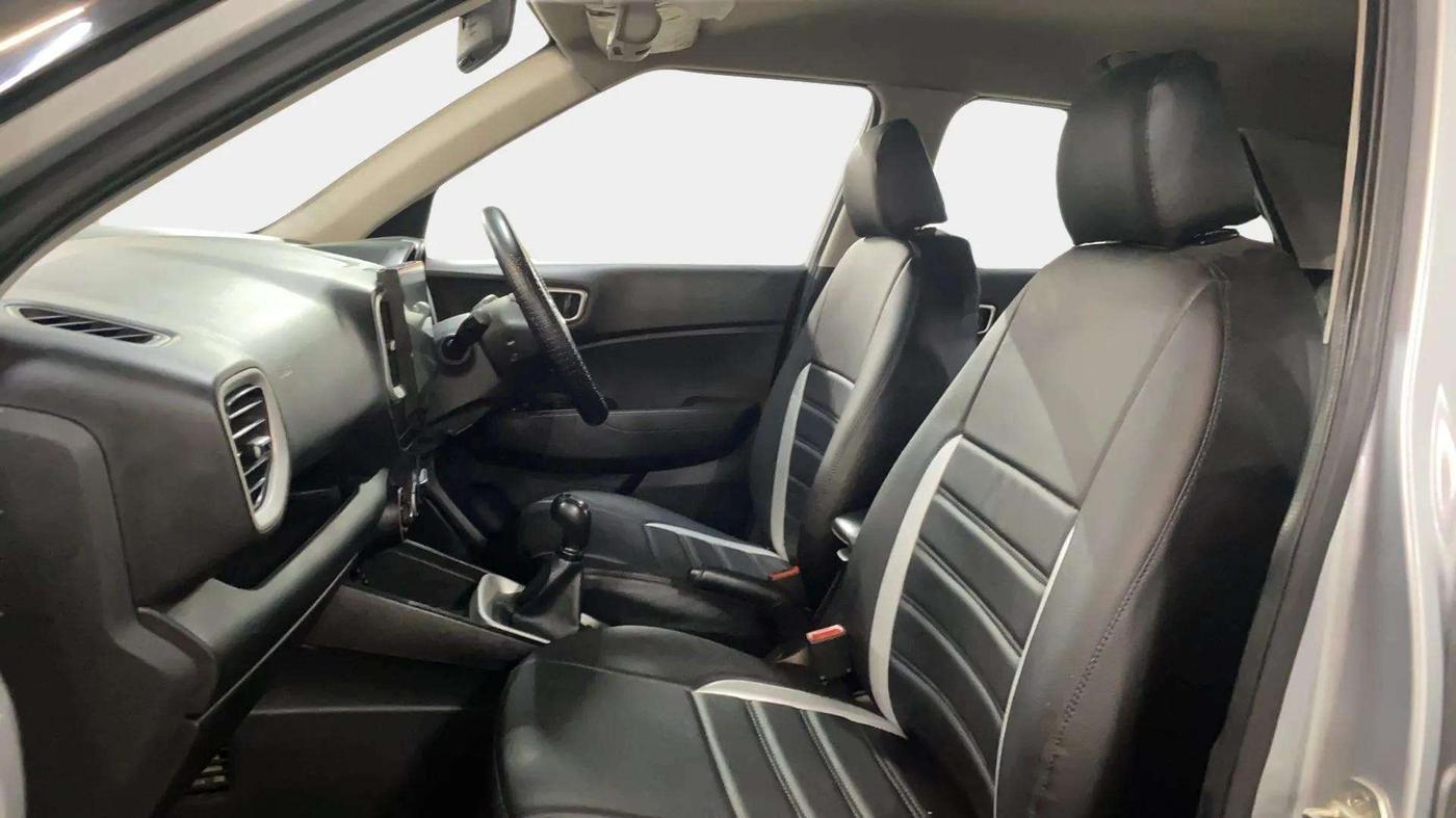 2020 Hyundai VENUE S 1.2, Petrol, Manual, 65,681 km, Right Side Front Door Cabin