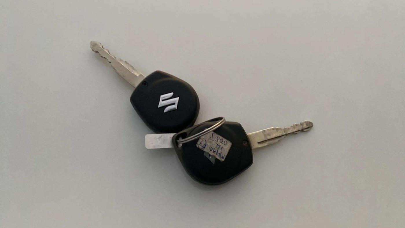2018 Maruti Dzire VXI, Petrol, Manual, 66,547 km, Key Close Up