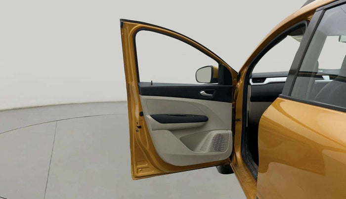 2020 Renault TRIBER RXZ, Petrol, Manual, 9,508 km, LHS Front Door