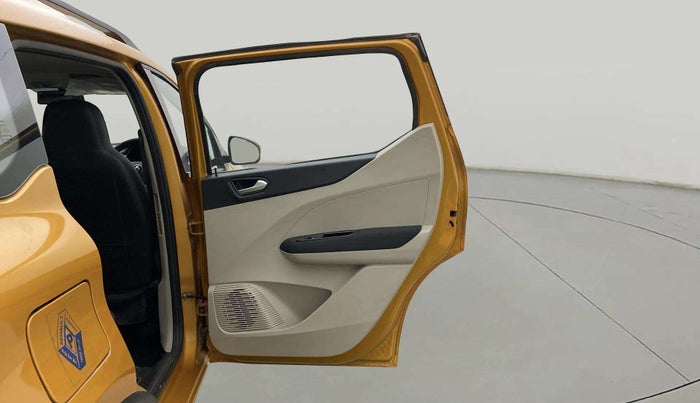 2020 Renault TRIBER RXZ, Petrol, Manual, 9,508 km, RHS Rear Door