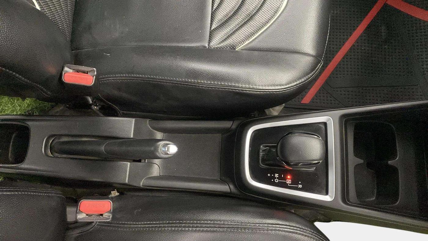 2021 Maruti Swift ZXI AMT, Petrol, Automatic, 40,152 km, Gear Lever