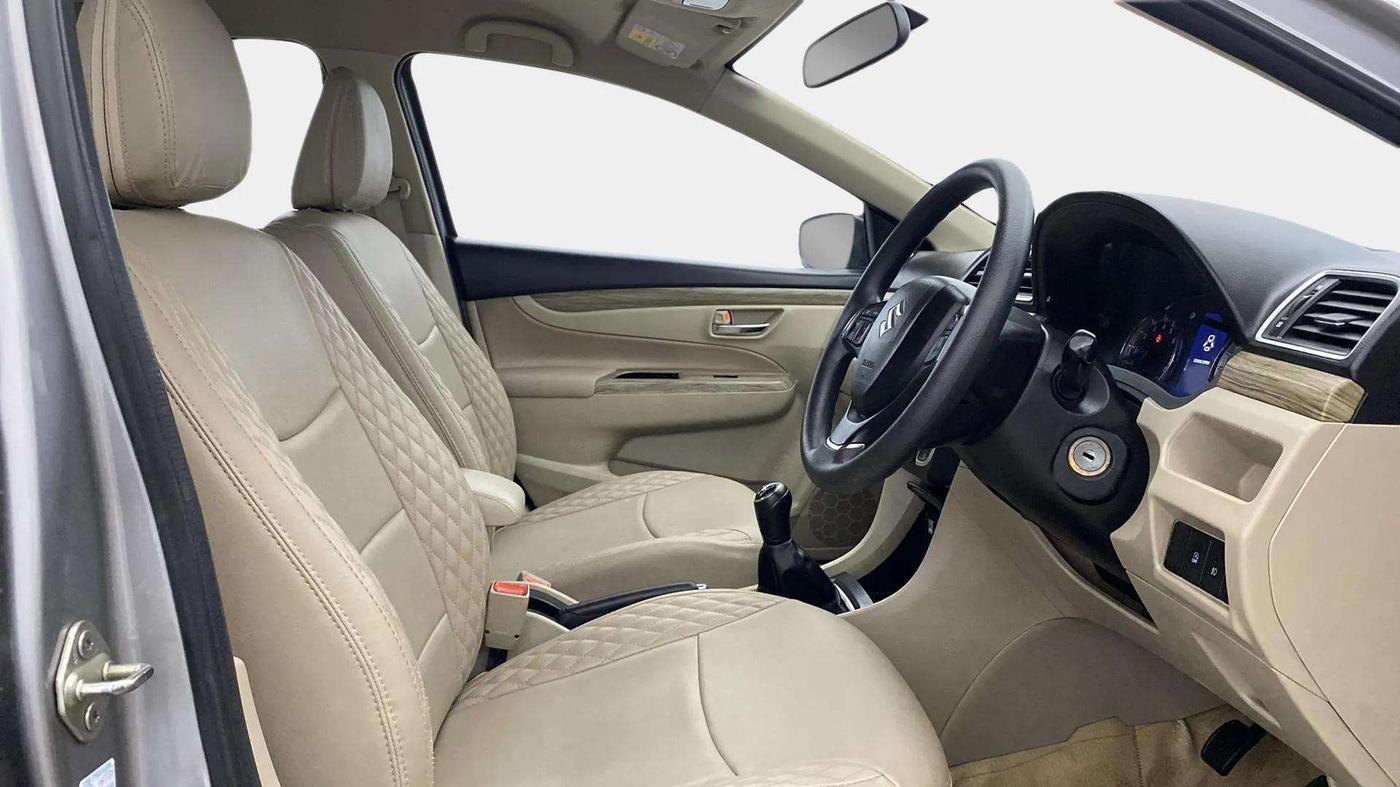 2020 Maruti Ciaz DELTA 1.5 SHVS MT PETROL, Petrol, Manual, 41,980 km, Right Side Front Door Cabin
