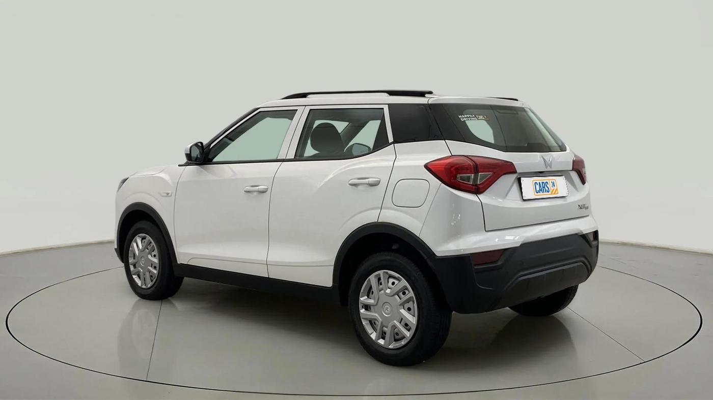 2024 Mahindra XUV300 W4 1.2 PETROL, Petrol, Manual, 3,562 km, Left Back Diagonal