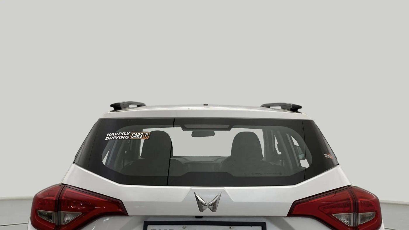 2024 Mahindra XUV300 W4 1.2 PETROL, Petrol, Manual, 3,562 km, Rear Windshield