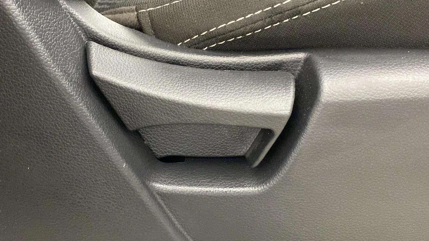 2024 Mahindra XUV300 W4 1.2 PETROL, Petrol, Manual, 3,562 km, Driver Side Adjustment Panel